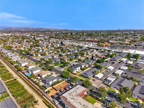 1482 N Grand , Orange, CA