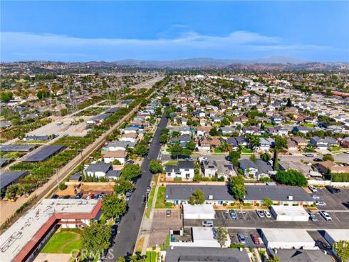1482 N Grand , Orange, CA
