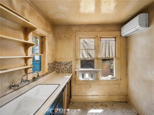 349 N Pine , Orange, CA