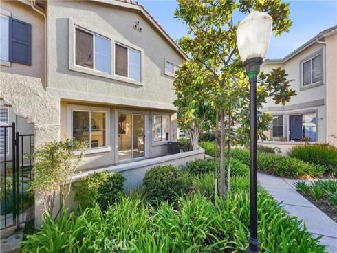 422 N Bloomberry C , Orange, CA