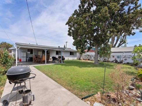 2028 W Maple Avenue, Orange, CA
