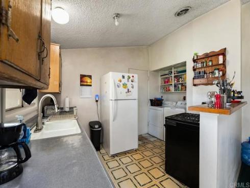 2028 W Maple Avenue, Orange, CA