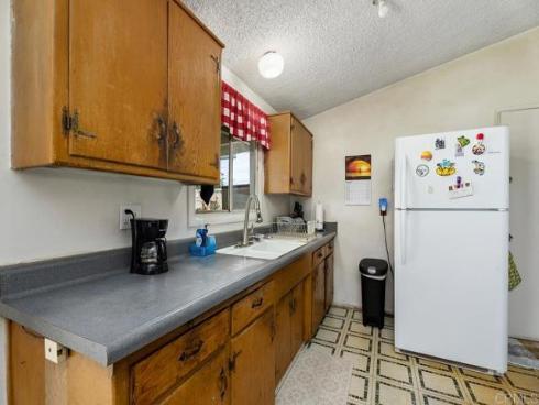 2028 W Maple Avenue, Orange, CA