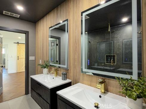 527 N Park , Orange, CA