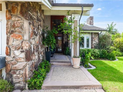 2204 E Vista Mesa Way, Orange, CA