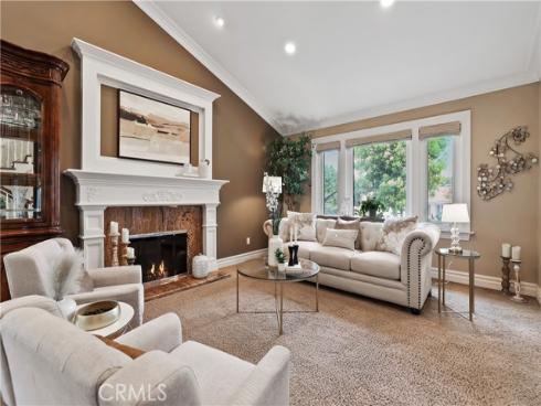 2204 E Vista Mesa Way, Orange, CA