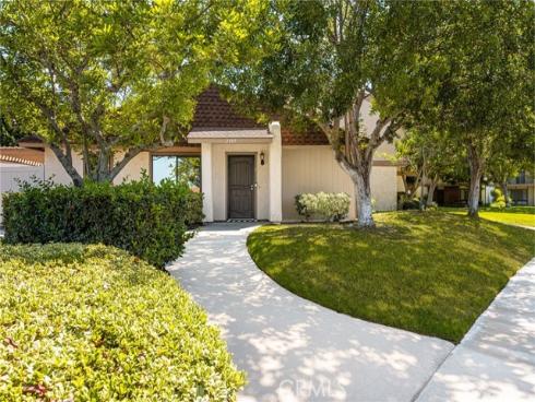 2943 N. Cottonwood 1