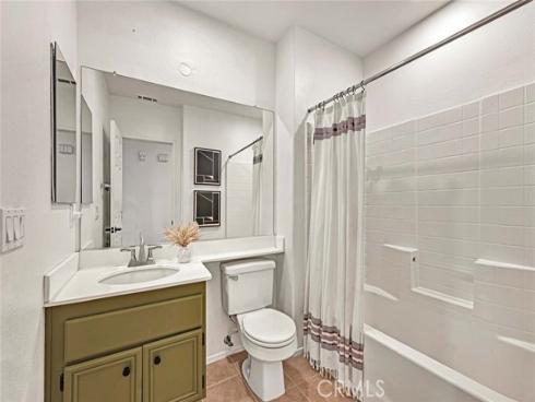 470 N Londonderry B Lane, Orange, CA
