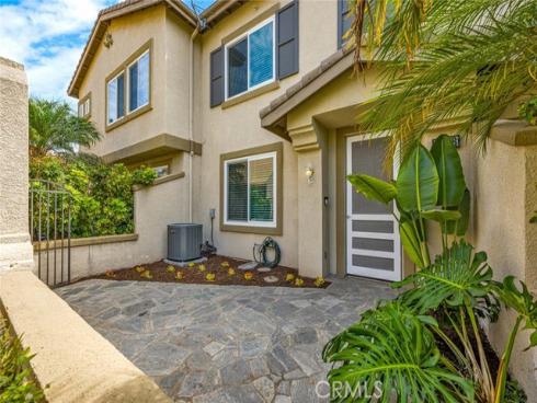 470 N Londonderry B Lane, Orange, CA