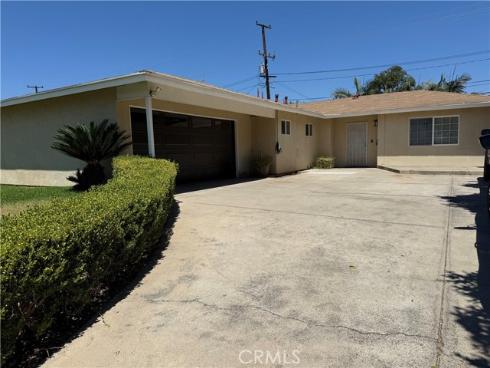 4043 N. Santa Lucia