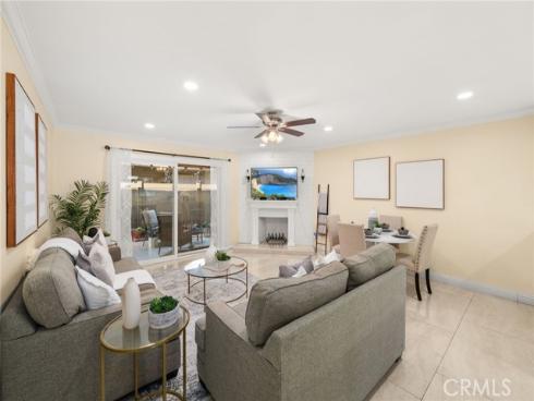3139 E. Chapman 3B