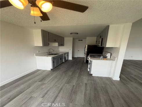 700 W La Veta E4 , Orange, CA