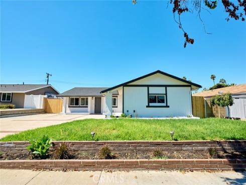 4138 N. Santa Lucia