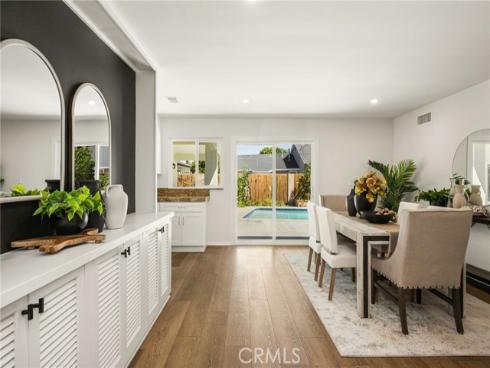 1209 E Walnut , Orange, CA