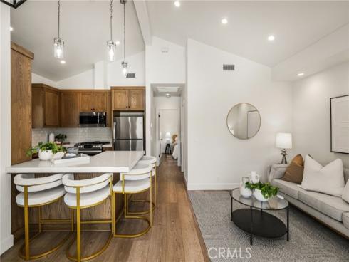 1209 E Walnut , Orange, CA