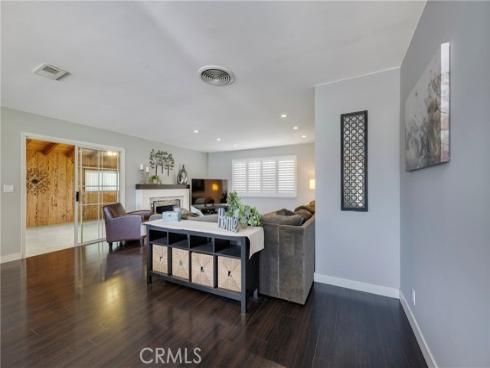 325 E Woodvale Avenue, Orange, CA