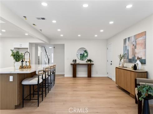 1524 E Briardale , Orange, CA