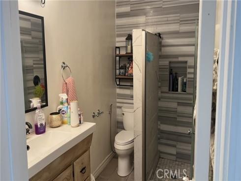 1524 E Glendale , Orange, CA