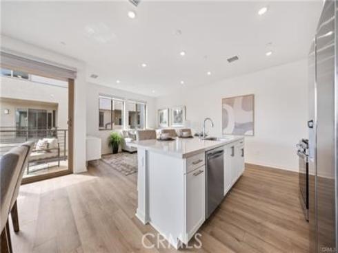 1562 Topeka Ave 8 , Placentia, CA