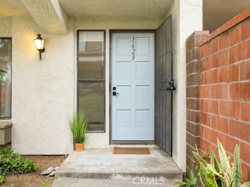 1629 Sherwood Village Circle , Placentia, CA