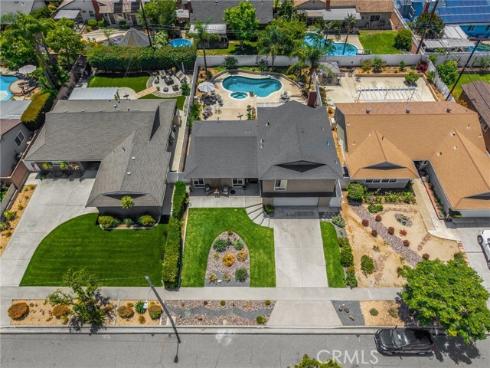 910 Huggins Avenue, Placentia, CA