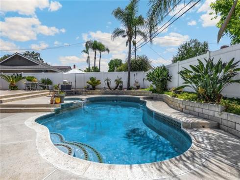 910 Huggins Avenue, Placentia, CA