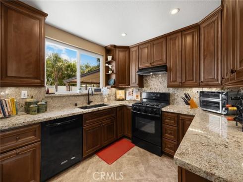 910 Huggins Avenue, Placentia, CA