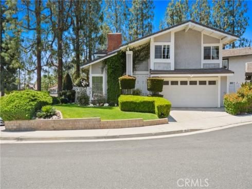 1943 Horseshoe Circle, Placentia, CA