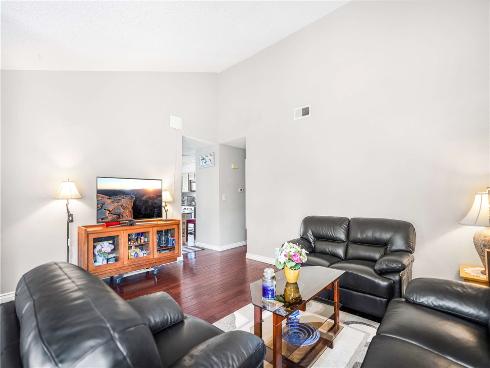 1645 La Paloma Avenue