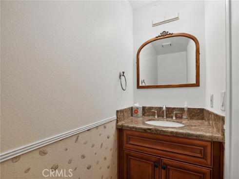 376  Hawaii  , Placentia, CA