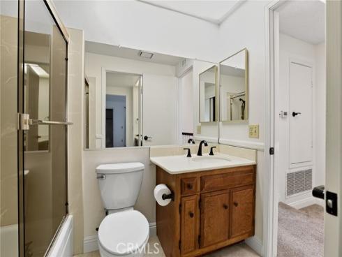 376  Hawaii  , Placentia, CA