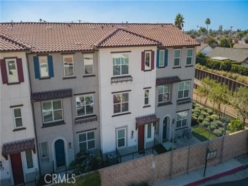 2425  Villena   Way, Placentia, CA