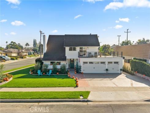 242  Garfield  , Placentia, CA