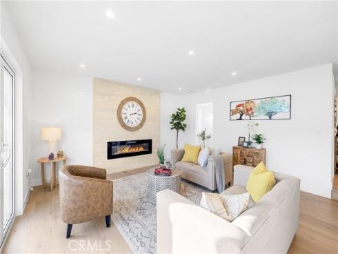 242  Garfield  , Placentia, CA