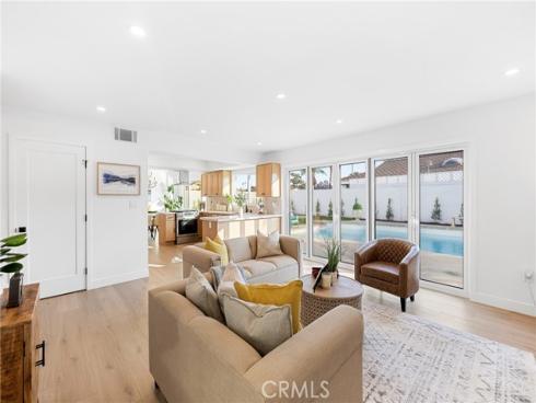 242  Garfield  , Placentia, CA