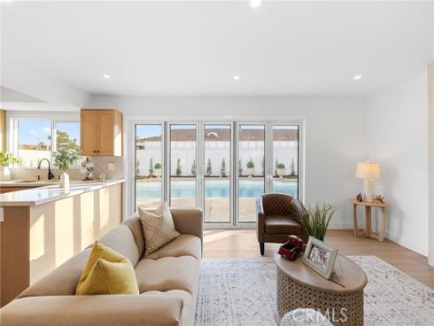 242  Garfield  , Placentia, CA