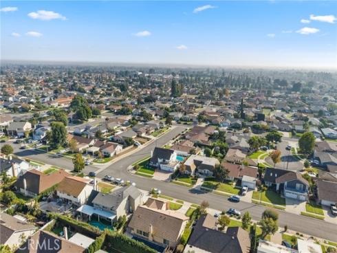 242  Garfield  , Placentia, CA