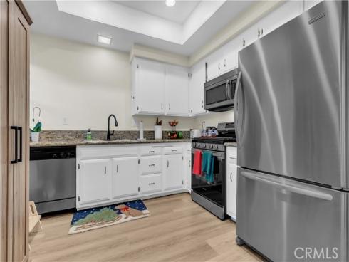 325 E Chapman  B , Placentia, CA