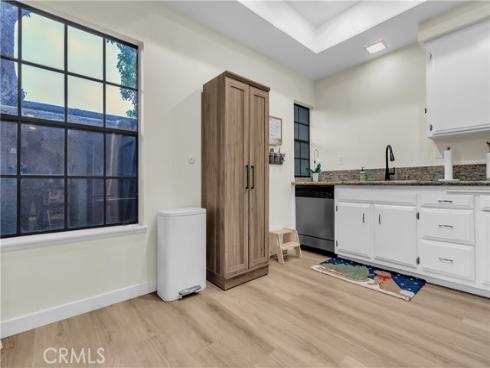 325 E Chapman  B , Placentia, CA