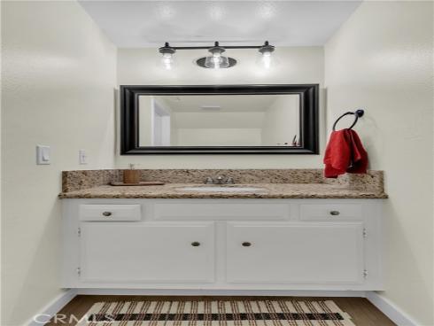 325 E Chapman  B , Placentia, CA