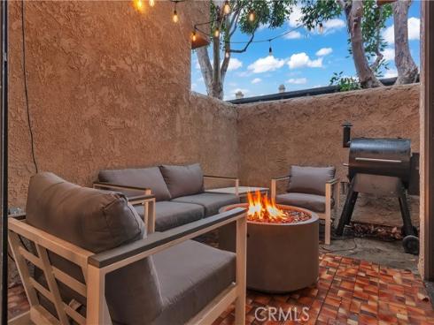 325 E Chapman  B , Placentia, CA