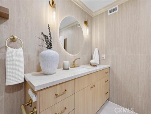 1713  Roanoke St  , Placentia, CA