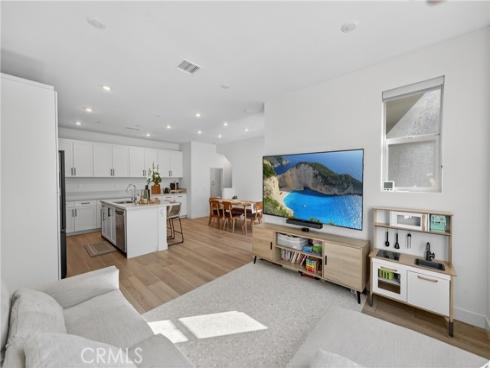 1572 Lima Way 6 , Placentia, CA