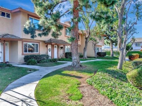 2067 Bay Meadows Drive, Placentia, CA