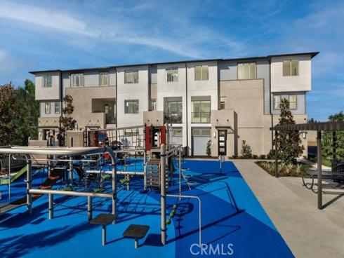 1963 Avenida Del Sol