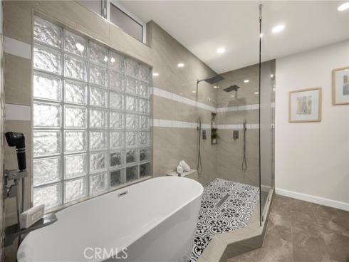 180  Horseshoe  , Placentia, CA