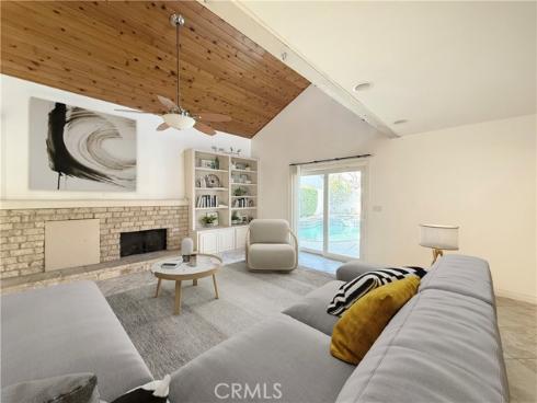 2123  Earnshaw   Drive, Placentia, CA