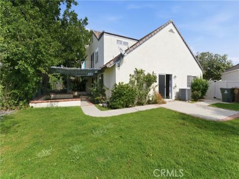 1000  Henrietta  , Placentia, CA