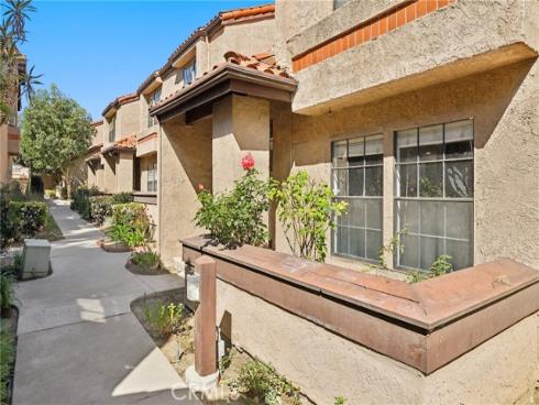 337 E Chapman  , Placentia, CA