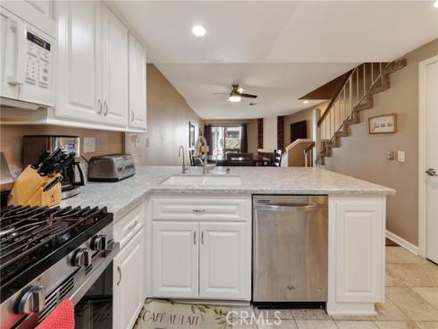 304  Molokai  , Placentia, CA